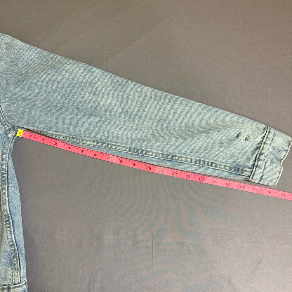 Old Navy jacket women small 100% cotton light wash distressed jean denim blue - Picture 8 of 9